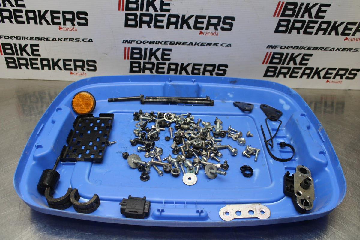 15 SUZUKI GW250F MOUNTING BOLTS HARDWARE MOTOR SCREWS BB789