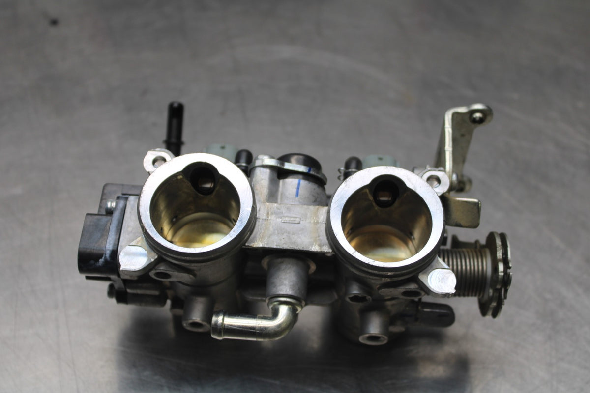 17-18 YAMAHA YZF R3 MAIN FUEL INJECTORS / THROTTLE BODIES BB788