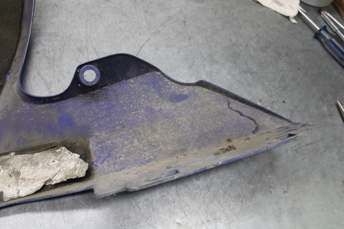 99-02 YAMAHA YZF R6 RIGHT LOWER BOTTOM BELLY SIDE FAIRING COWL  BB246