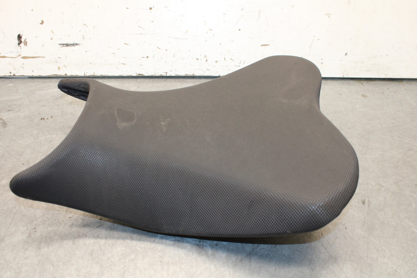 18-23 KAWASAKI NINJA 400 FRONT DRIVERS SEAT PAD SADDLE PILLION BB660