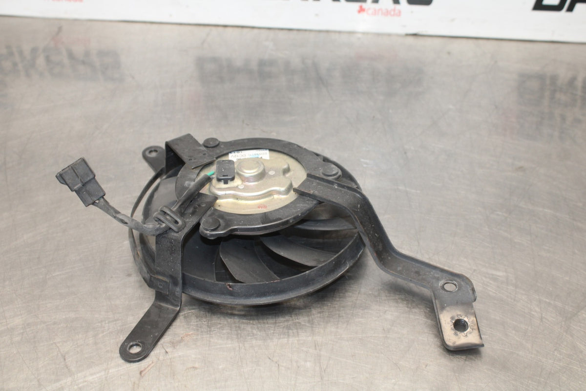 12 TRIUMPH STREET TRIPLE R ENGINE RADIATOR COOLING FAN BB914