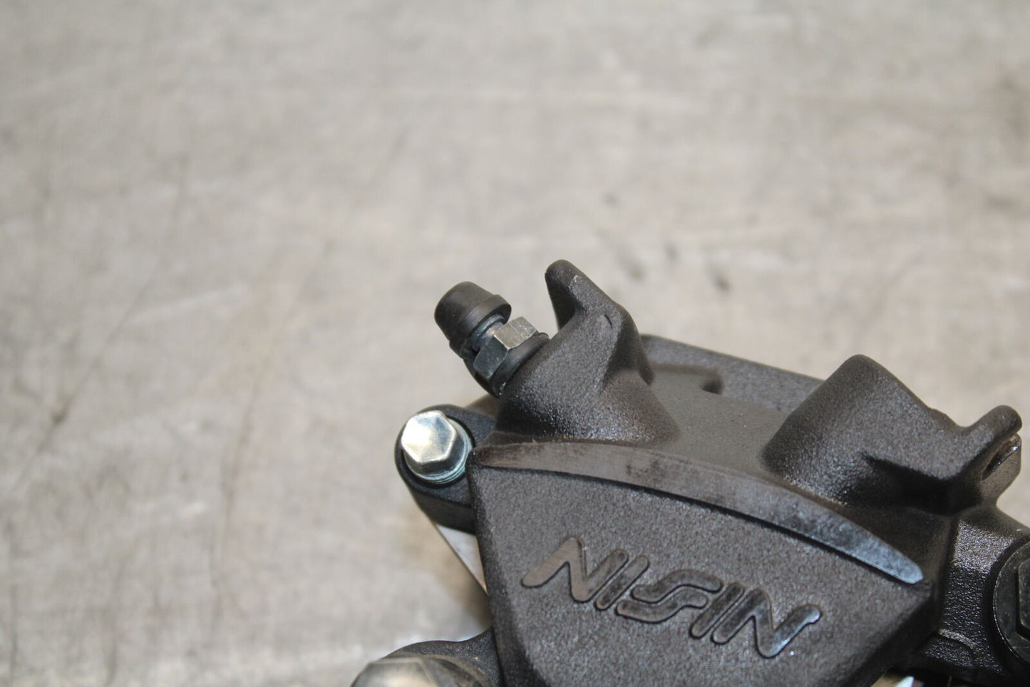 18-24 KAWASAKI NINJA 650 REAR BACK BRAKE CALIPER W MOUNT BRACKET BB725