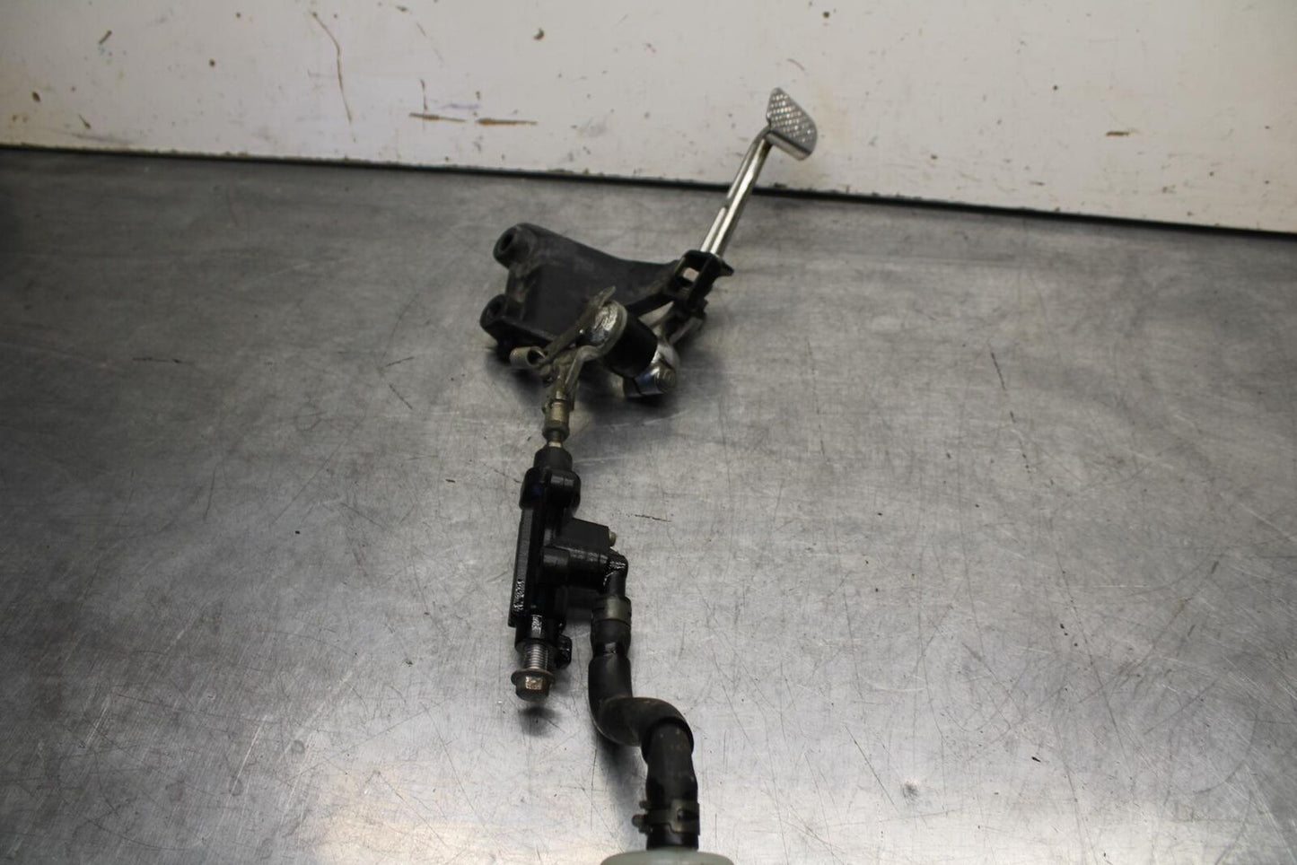 1998 Yamaha Vmax 1200 VMX1200 REAR BACK BRAKE MASTER CYLINDER W RESERVOIR BB620