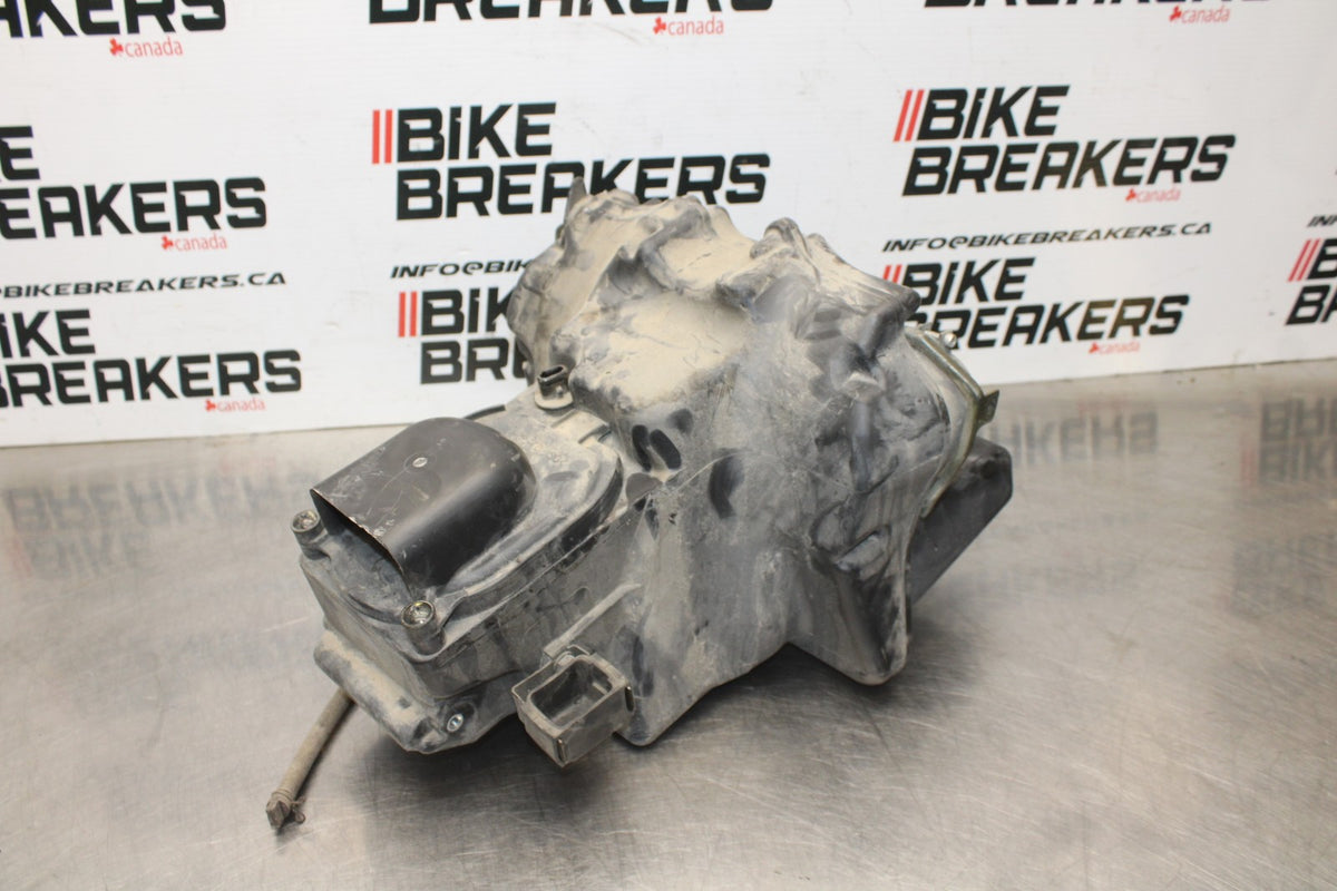 06 KAWASAKI Z750 AIRBOX AIR INTAKE FILTER BOX BB837
