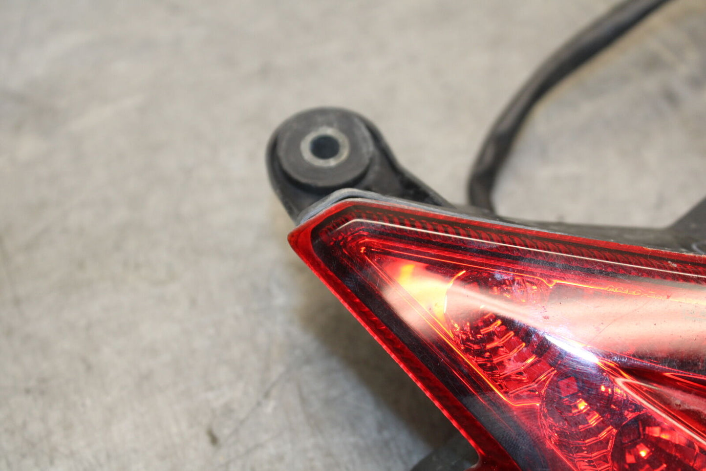 13-18 KAWASAKI NINJA ZX6R REAR TAIL TAILLIGHT BACK BRAKE LIGHT 23025-0345 BB666