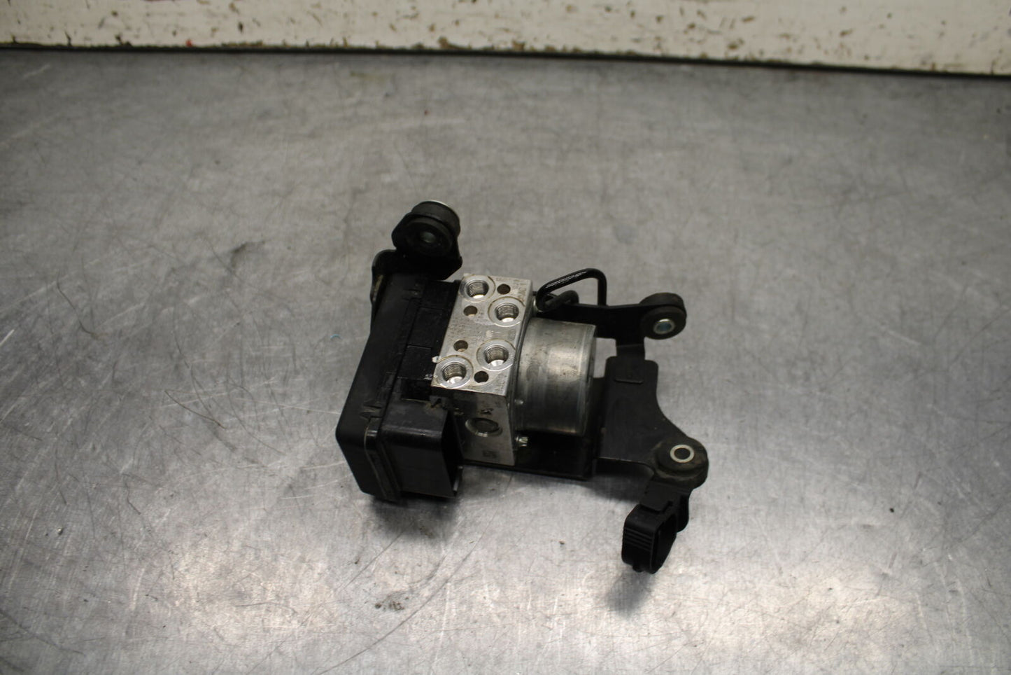 13-17 KAWASAKI NINJA ZX6R ZX636E ABS PUMP UNIT MODULE BB735