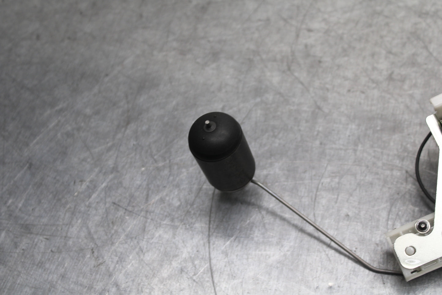 12-13 KAWASAKI Z1000 FUEL PUMP GAS PETROL SENDER UNIT BB743