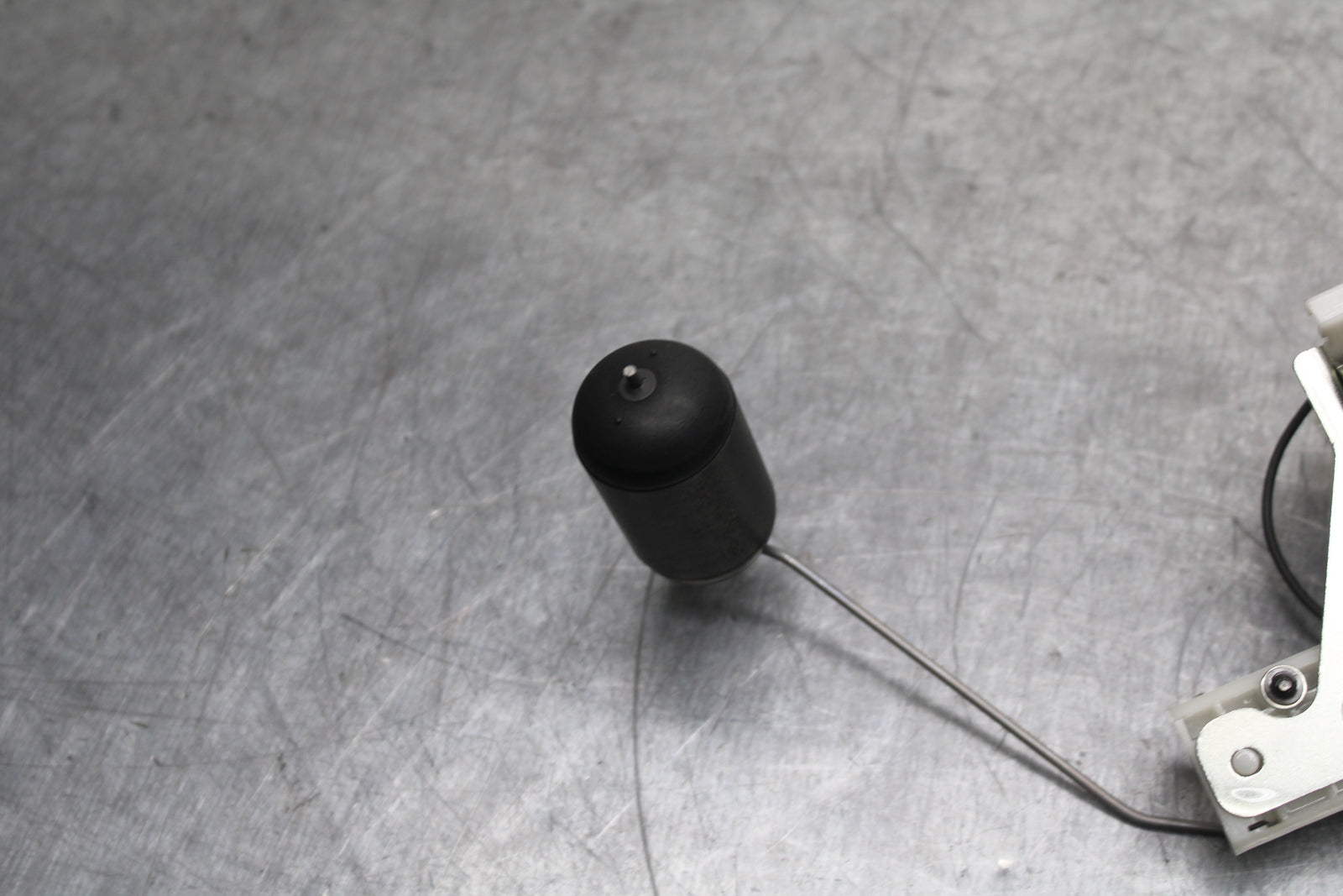 12-13 KAWASAKI Z1000 FUEL PUMP GAS PETROL SENDER UNIT BB743