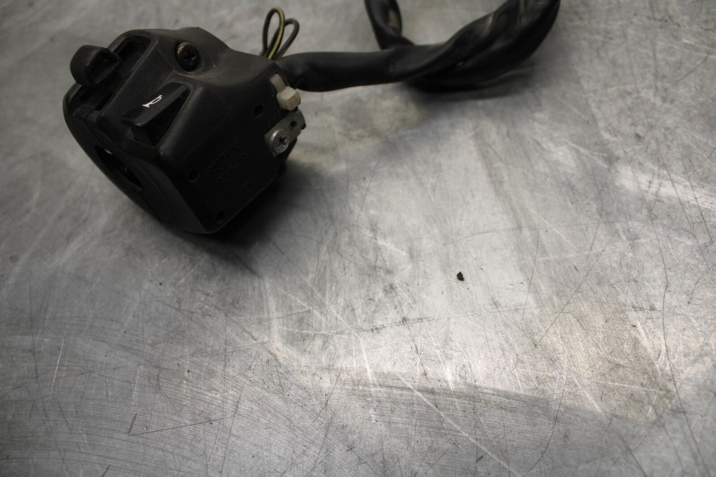 1998 Suzuki TL1000S LEFT CLIP ON HANDLE HORN SIGNALS SWITCH  BB508