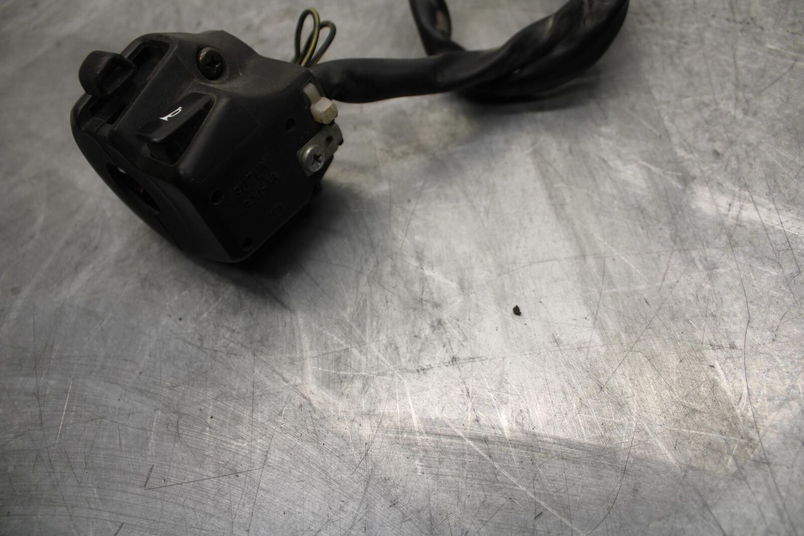 1998 Suzuki TL1000S LEFT CLIP ON HANDLE HORN SIGNALS SWITCH  BB508
