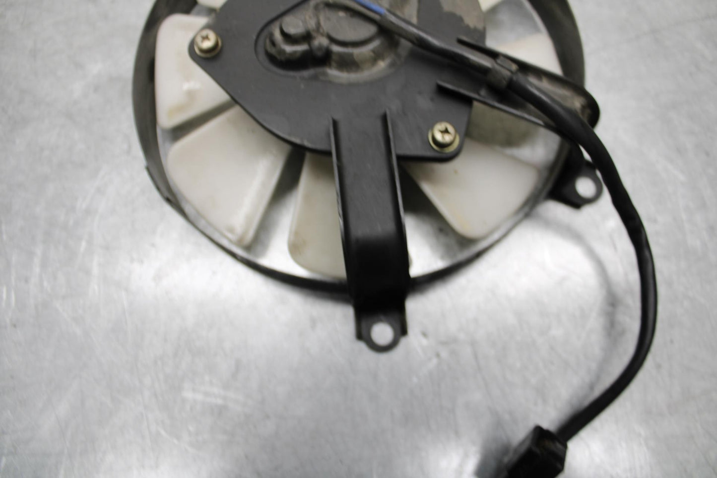 2001 Kawasaki Ninja ZX6 ZX600E ENGINE RADIATOR COOLING FAN BB547