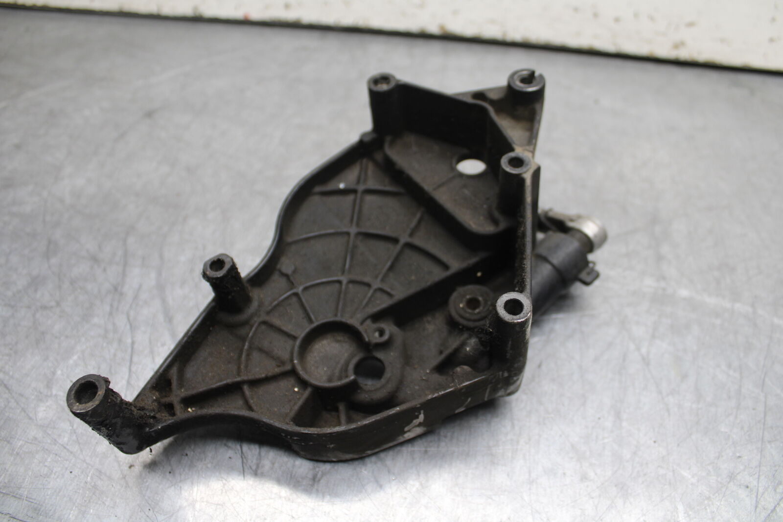 06-07 SUZUKI GSXR 600 ENGINE SPROCKET COVER BB243