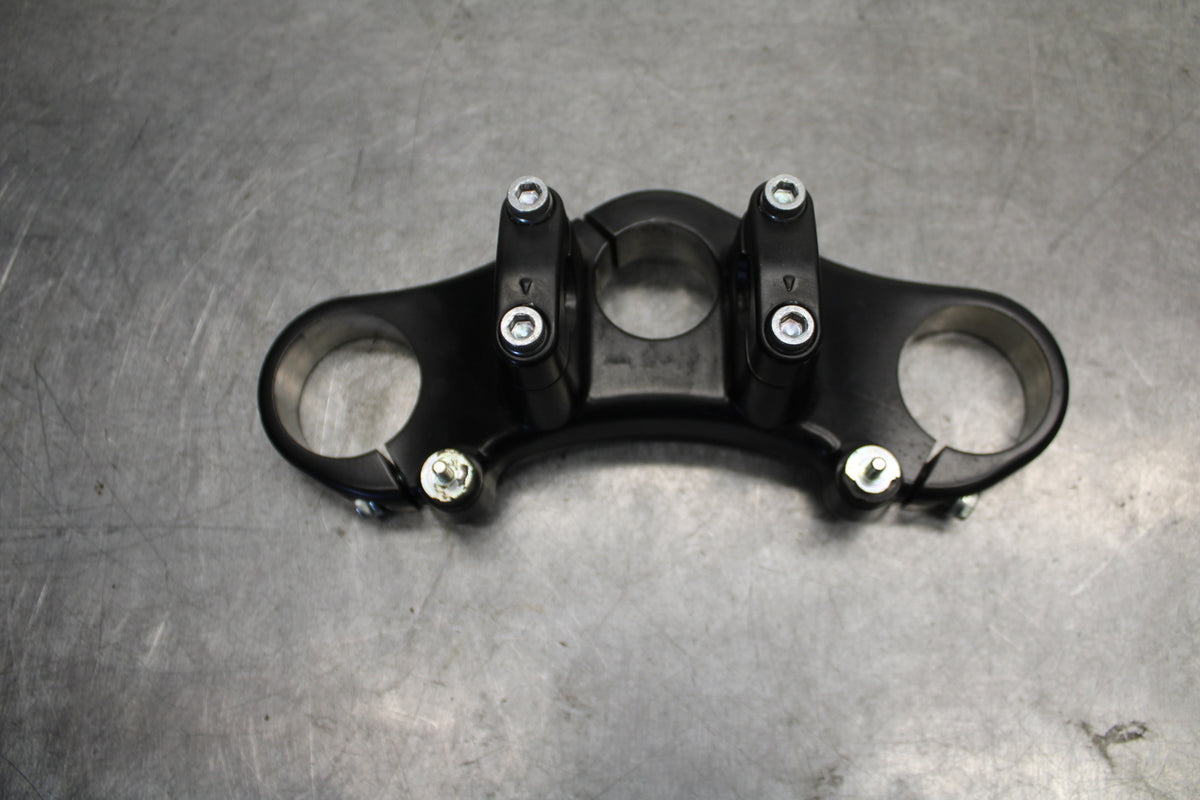 06-07 DUCATI MONSTER 695 FORKS UPPER TRIPLE TREE CLAMP BB674