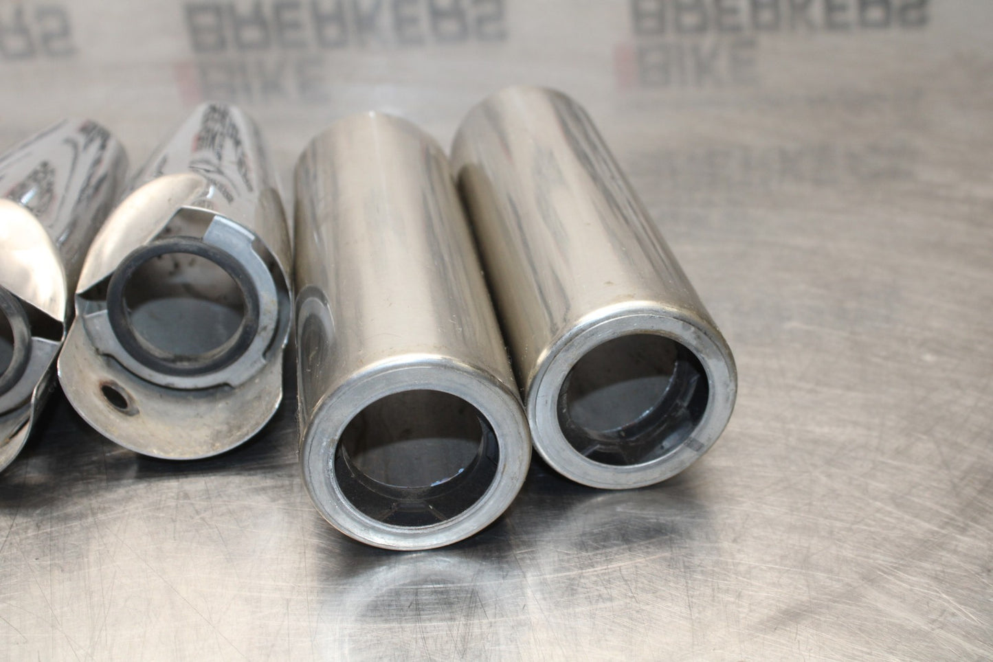 08 KAWASAKI VULCAN 900 FRONT FORK COVER GUARD SHIELD COWL SET KIT BB184