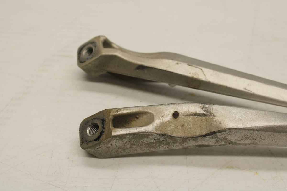 06 YAMAHA YZF R1 RIGHT REAR BACK PASSENGER PEG  BB282