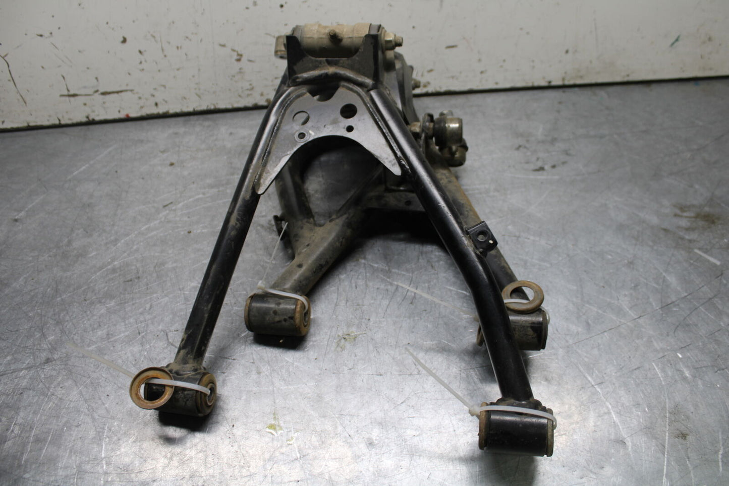 20-24 CF-MOTO CFORCE 600 TOURING LEFT CONTROL A ARMS / HUB SET BB715