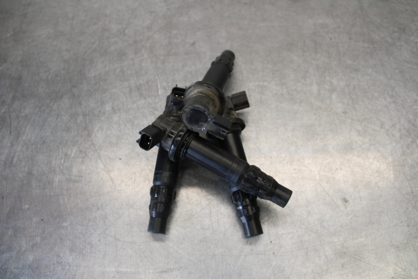 09-14 YAMAHA YZF R1 IGNITION COILS COIL SPARK PLUG CAPS 14B-82310-00-00 BB696
