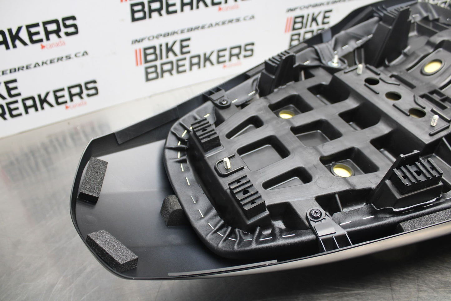 23-24 KAWASAKI NINJA ZX14R NEW!! FRONT REAR SEAT SADDLE BB764