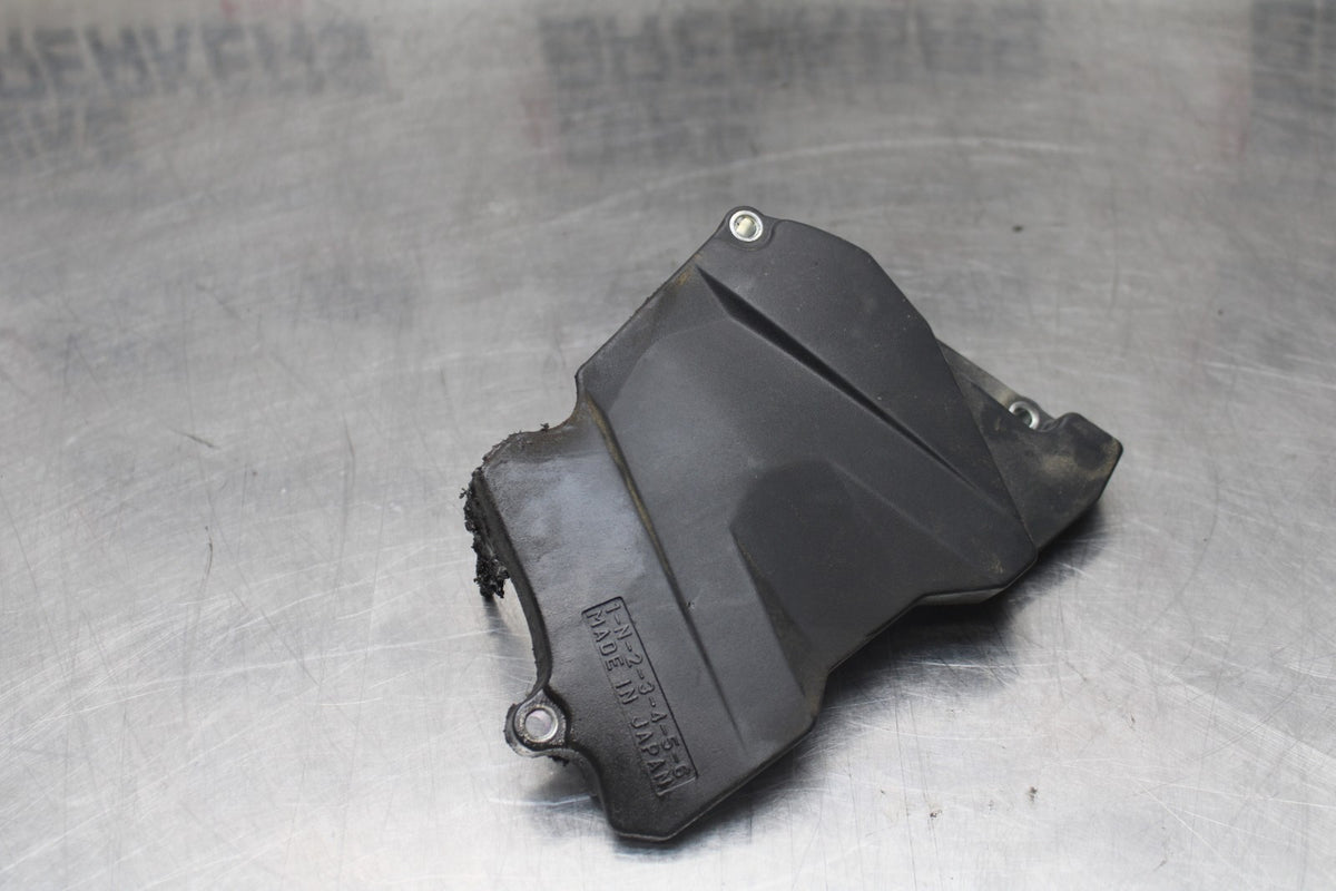 08-09 YAMAHA YZF R6S ENGINE SPROCKET COVER BB796