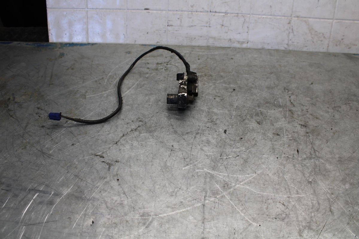 04-06 YAMAHA YZF R1 KICKSTAND SIDE KICK STAND SENSOR 5PW-82530-00-00 BB432