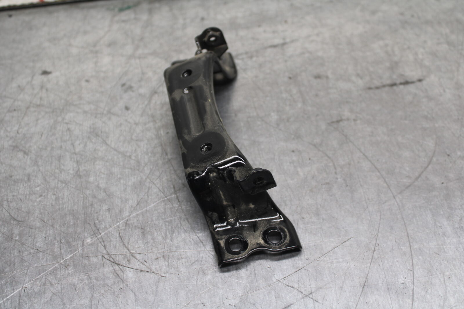 18-23 KAWASAKI NINJA 400 EX400 ABS GAS TANK FUEL CELL RESERVOIR BRACKET  BB747