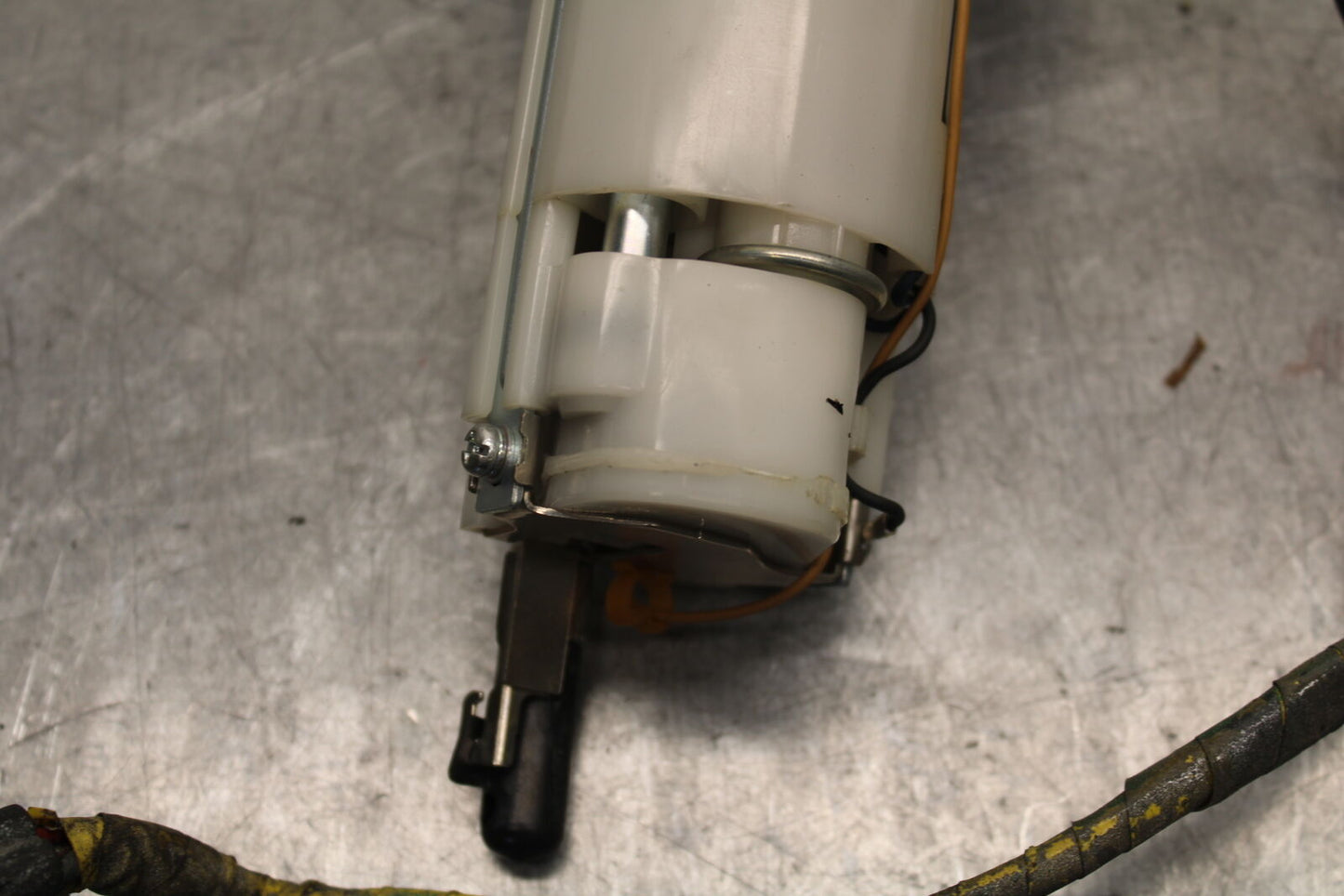 09-12 KAWASAKI NINJA ZX6R FUEL PUMP GAS PETROL SENDER UNIT 49040-0023 BB656