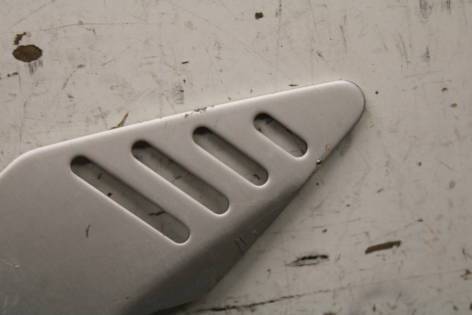 13-17 KAWASAKI NINJA ZX6R ZX636E LEFT REARSET REAR SET DRIVER FOOT PEG BB735