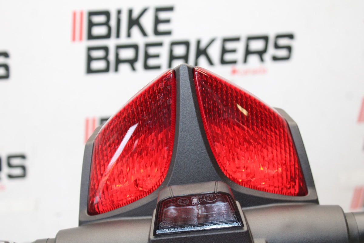 23-26 SUZUKI GSX-8S REAR TAIL LIGHT BACK FENDER TURN SIGNALS BB00