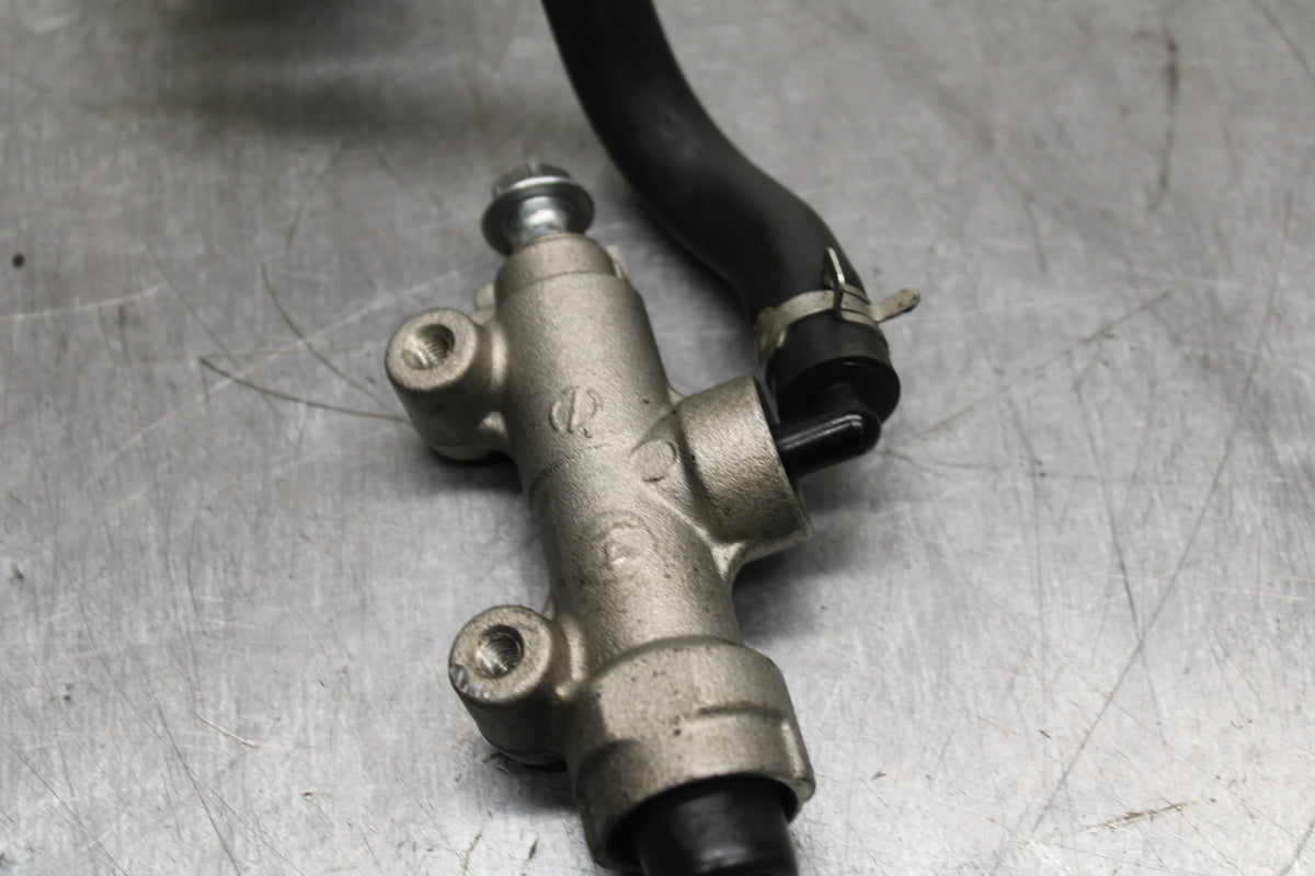 08-10 SUZUKI GSXR750 REAR BACK BRAKE MASTER CYLINDER W RESERVOIR BB127
