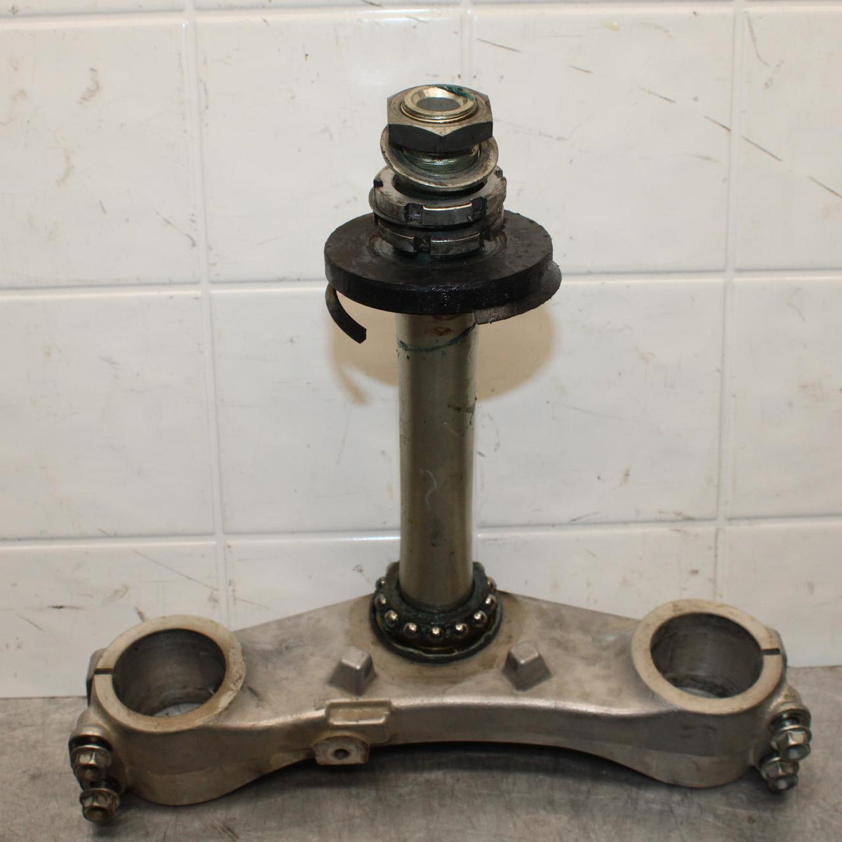 1999 Suzuki GSXR600 FRONT FORKS CLAMP LOWER TRIPLE TREE STEM 51410-34E00 BB580