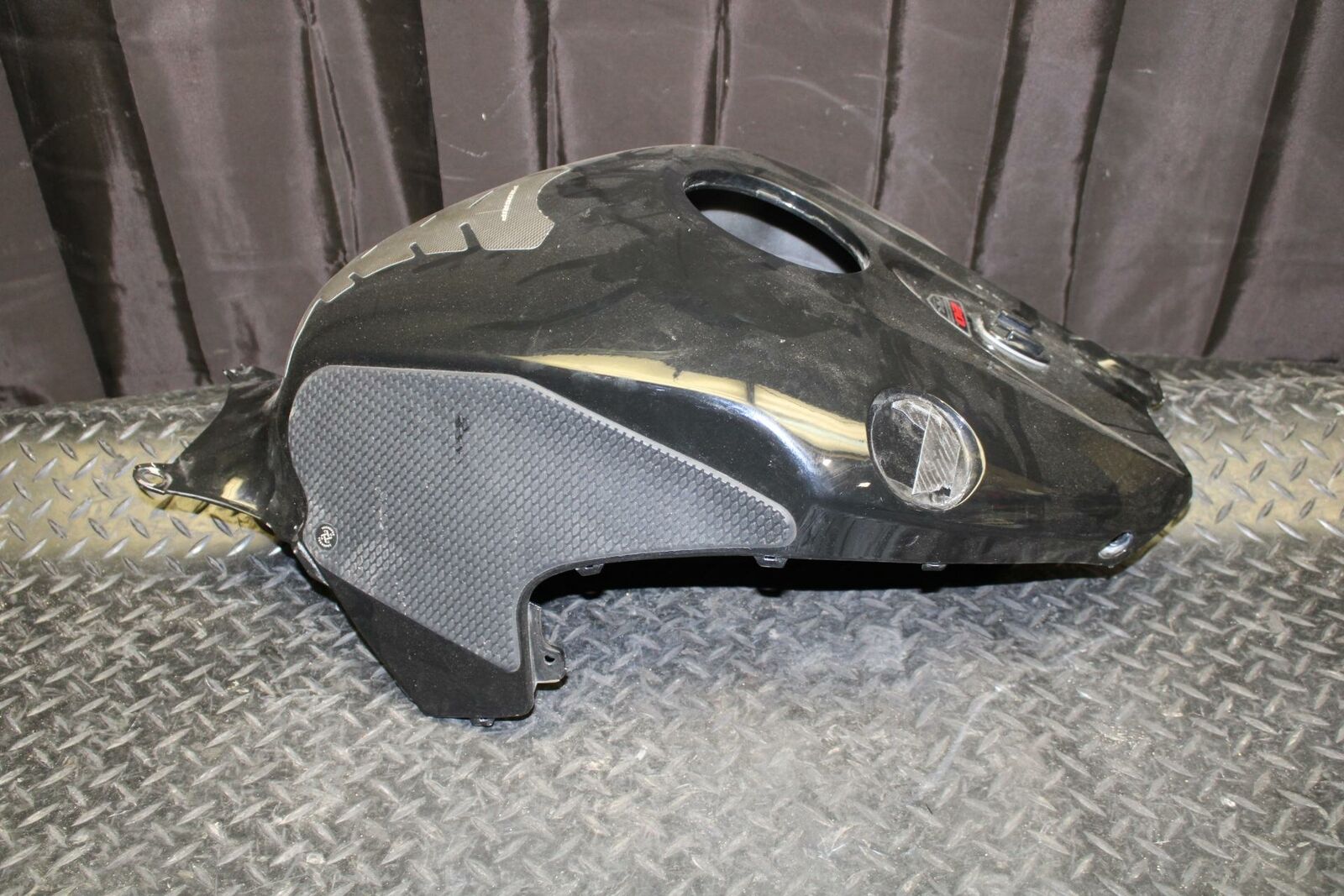 12-16 HONDA CBR1000RR AFTERMARKET BLACK GAS TANK FUEL CELL COVER FAIRING  BB176