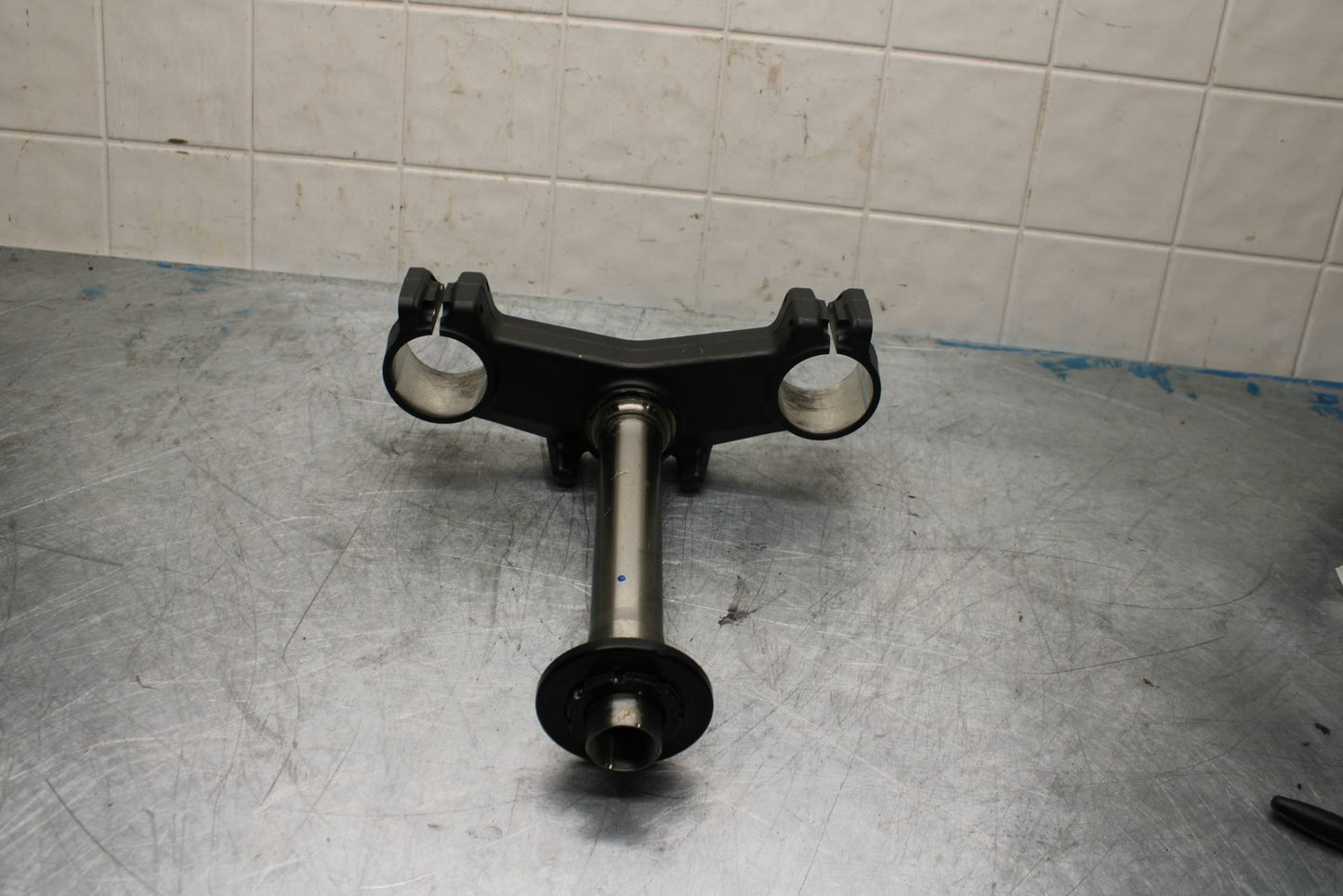 10-13 KAWASAKI Z1000 FRONT FORKS CLAMP LOWER TRIPLE TREE STEM BB421