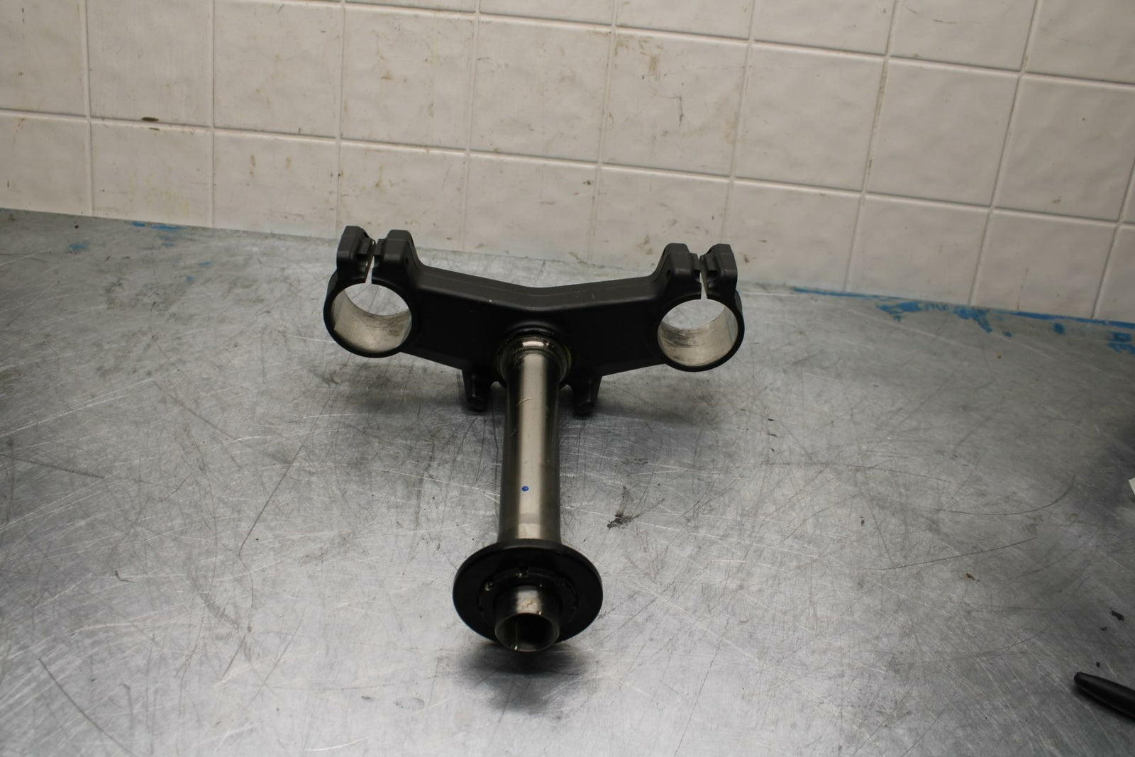 10-13 KAWASAKI Z1000 FRONT FORKS CLAMP LOWER TRIPLE TREE STEM BB421