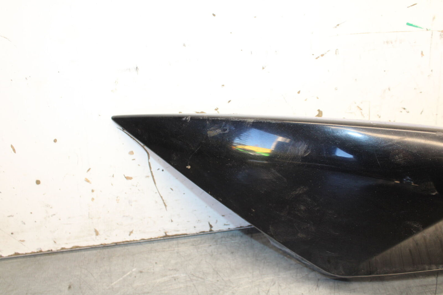 07-09 YAMAHA FZ6 RIGHT REAR BACK TAIL FAIRING COWL SHROUD BB713
