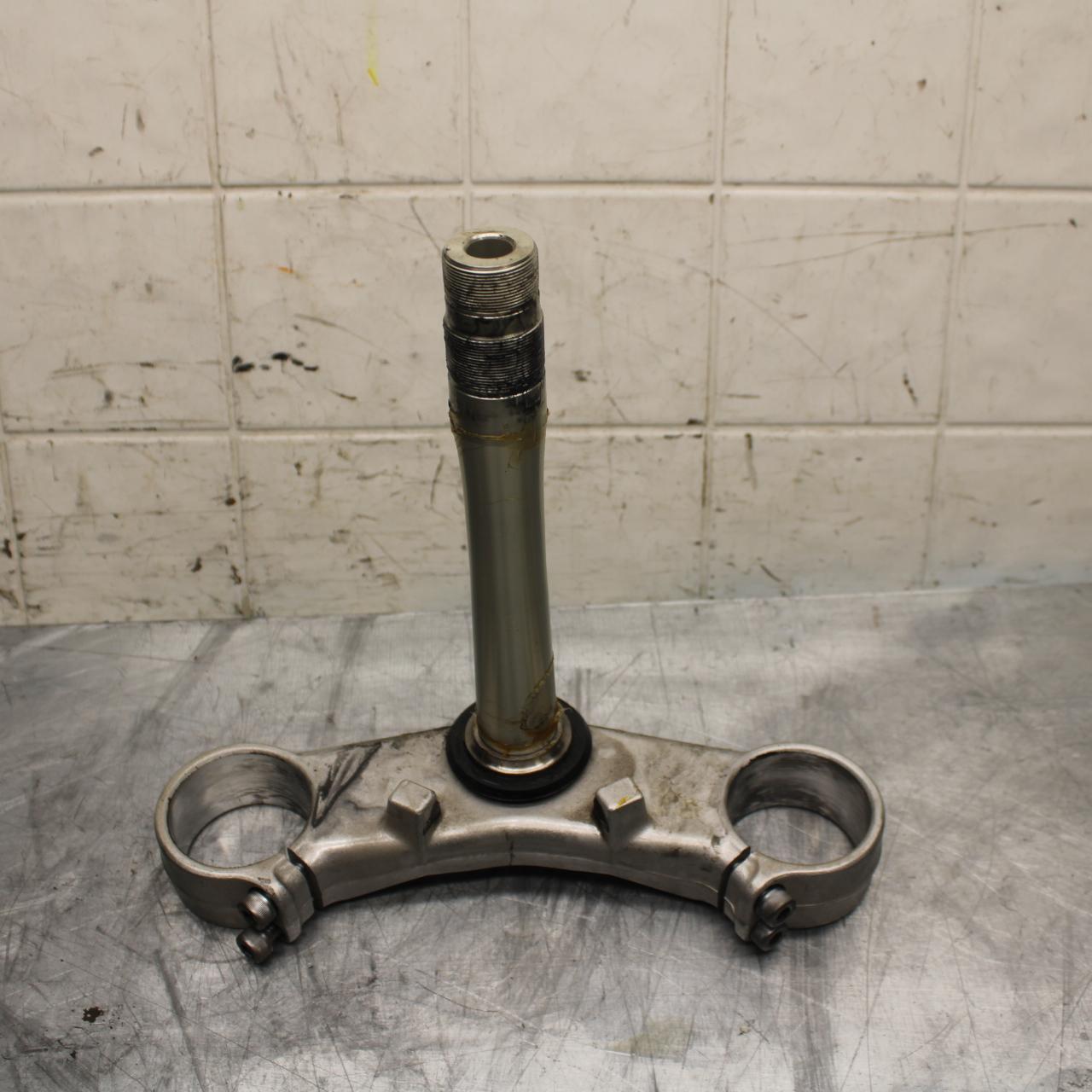 04-06 YAMAHA YZF R1  FORKS CLAMP LOWER TRIPLE TREE STEM 5VY-23340-30-00 BB491