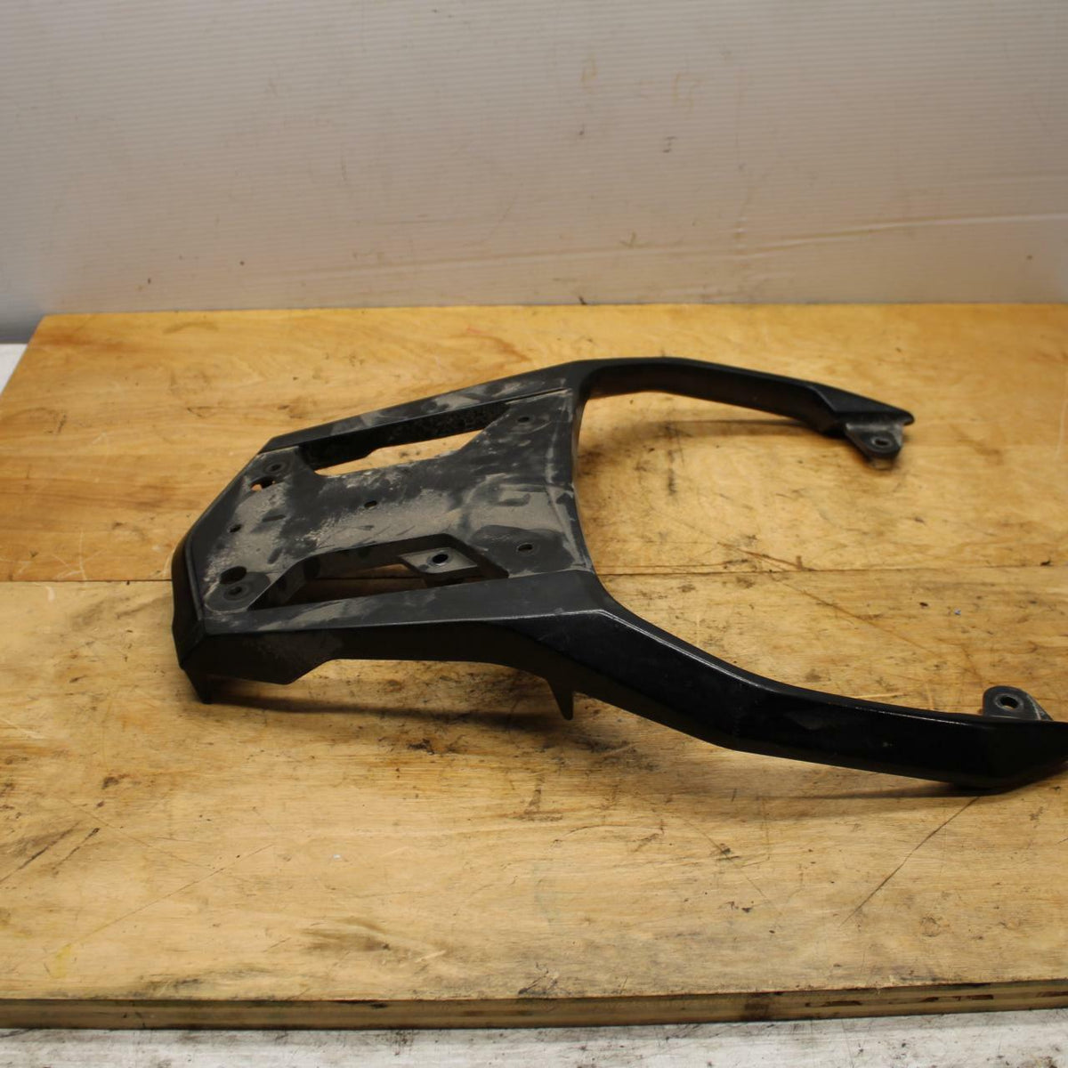 02-03 SUZUKI VSTROM 1000 REAR BACK GRAB BAR HANDLE BB331
