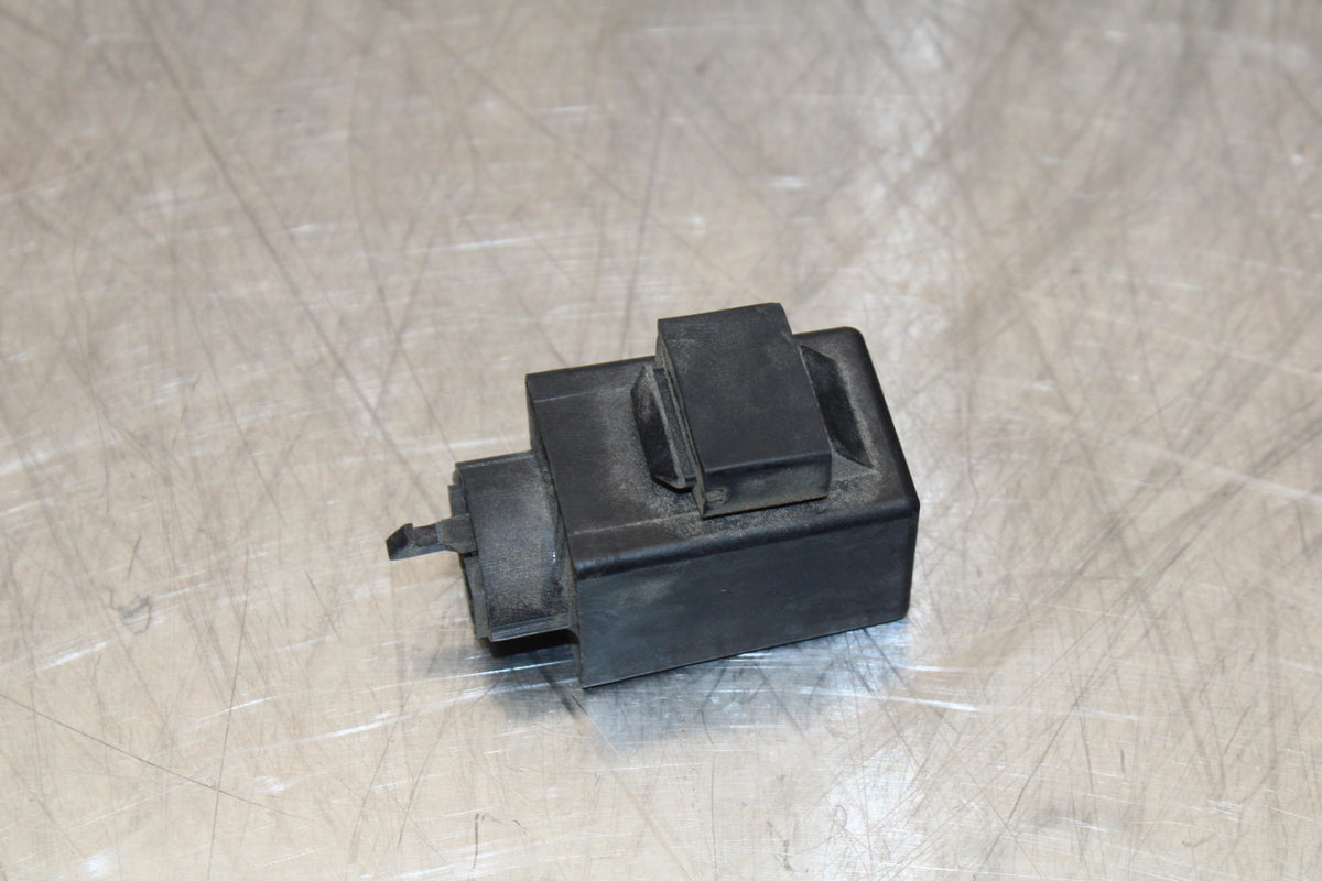 98-05 HONDA SUPER HAWK 1000 VTR1000F TURN SIGNAL BLINKER RELAY FLASHER BB152