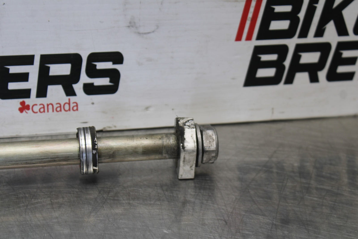 12 TRIUMPH STREET TRIPLE R REAR AXLE BACK WHEEL RIM PIVOT BOLT AXEL BB914