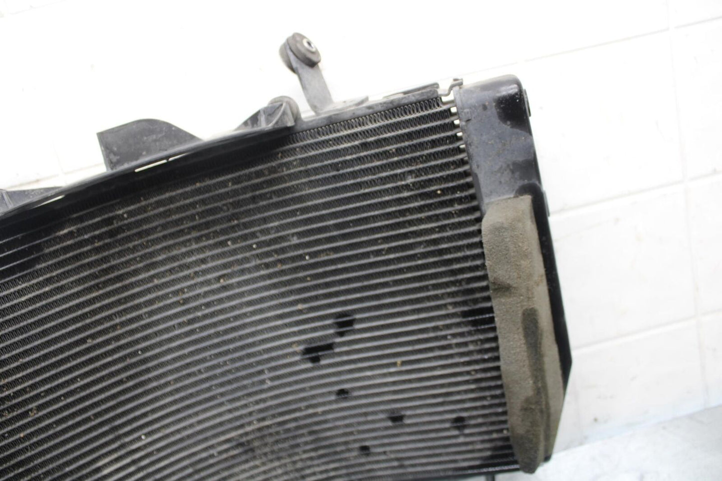 07 YAMAHA YZF R6 ENGINE RADIATOR COOLER COOLING RADIATER 2C0-12461-00-00 BB495