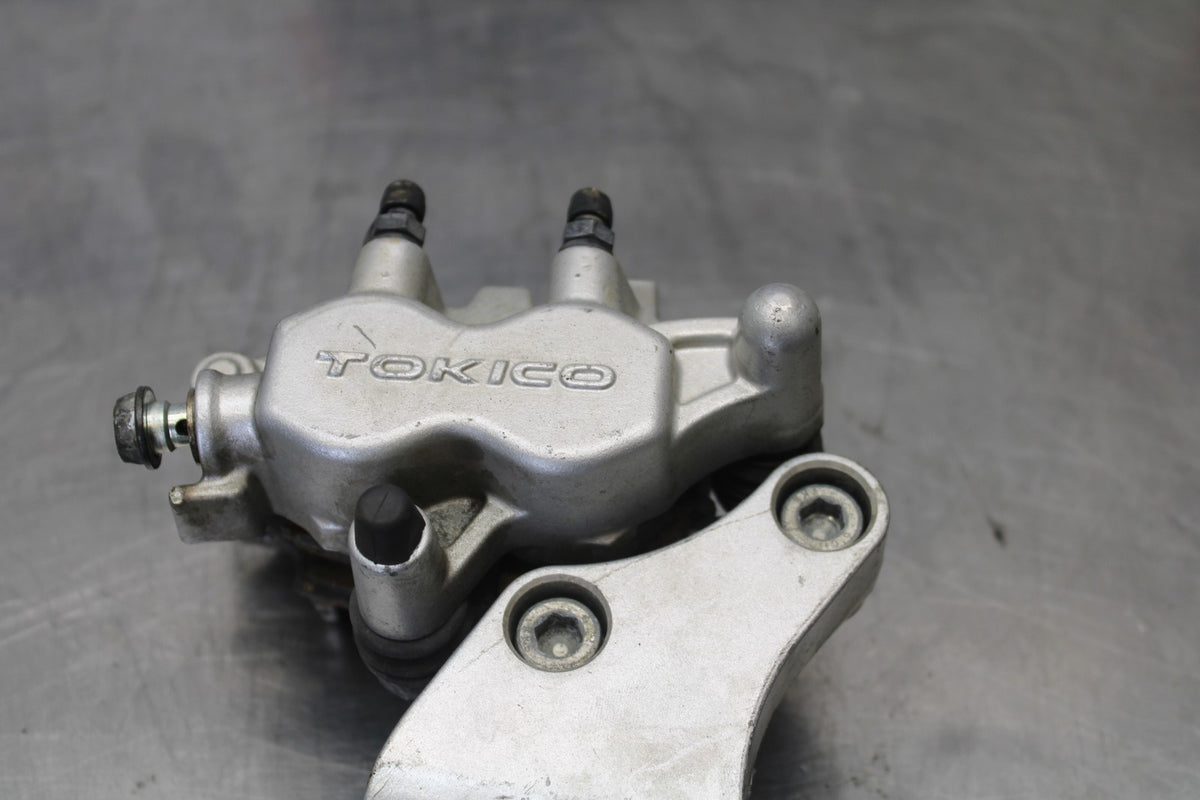 03 KAWASAKI VULCAN 1600 REAR BACK BRAKE CALIPER W MOUNT BRACKET BB865