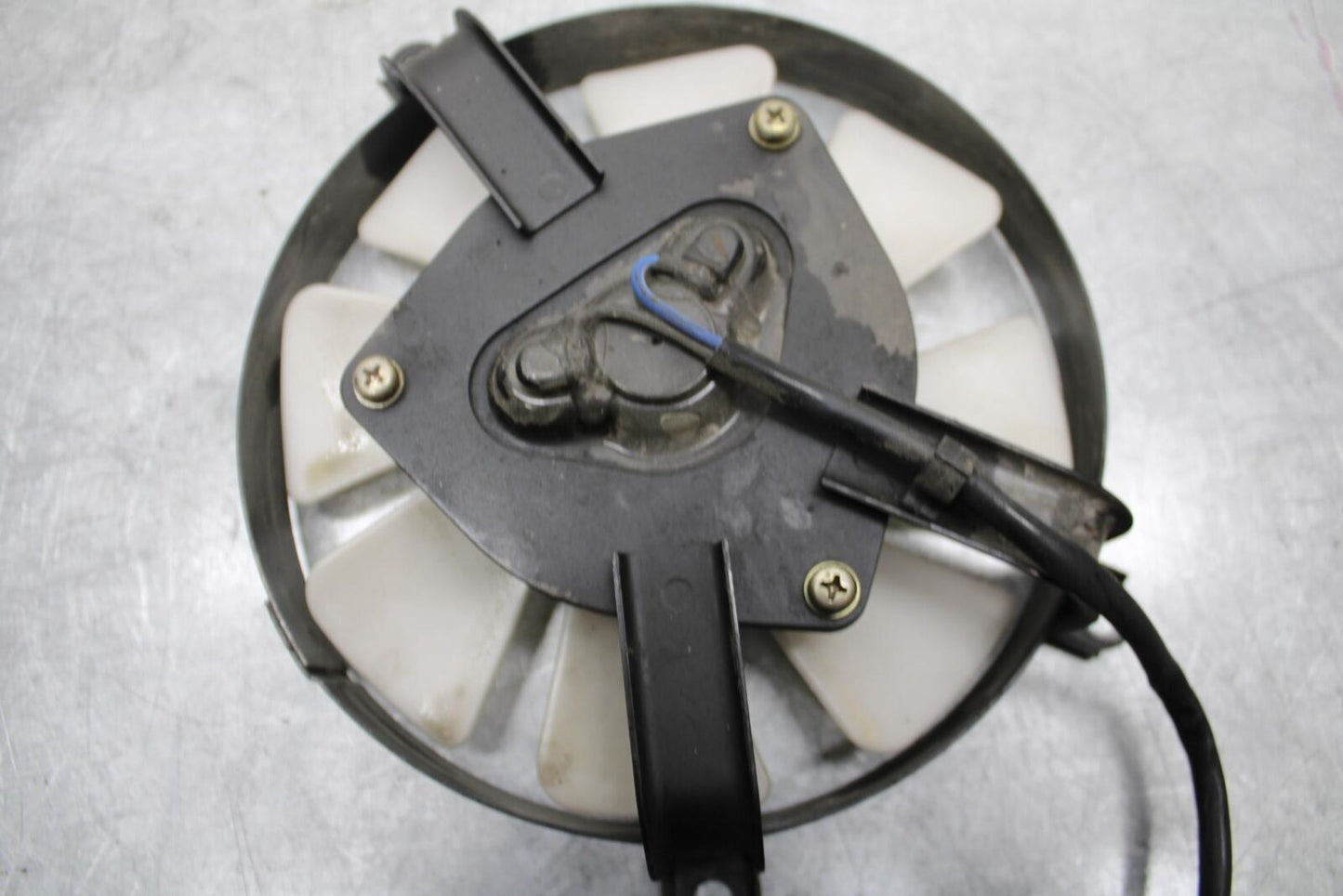 2001 Kawasaki Ninja ZX6 ZX600E ENGINE RADIATOR COOLING FAN BB547