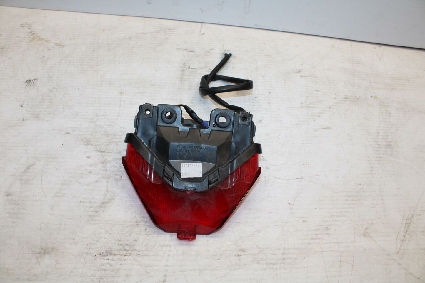 15-17 YAMAHA YZF R3 REAR TAIL TAILLIGHT BACK BRAKE LIGHT 1WD-H4710-00-00 BB293