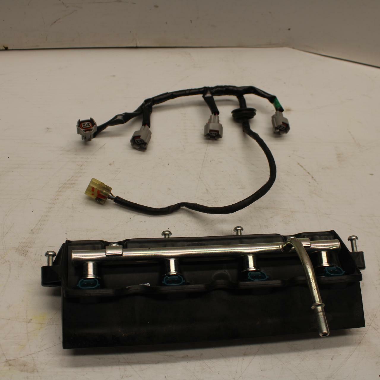 07 YAMAHA YZF R6 2c0 SECONDARY FUEL INJECTORS TOP AIRBOX GAS RAIL BB284
