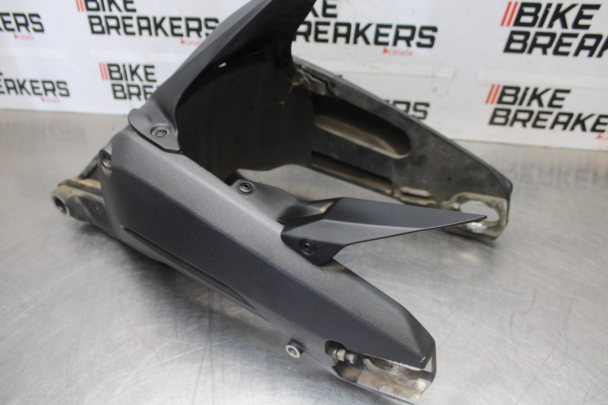 16 DUCATI 959 PANIGALE REAR SWINGARM BACK SUSPENSION SWING ARM BB912