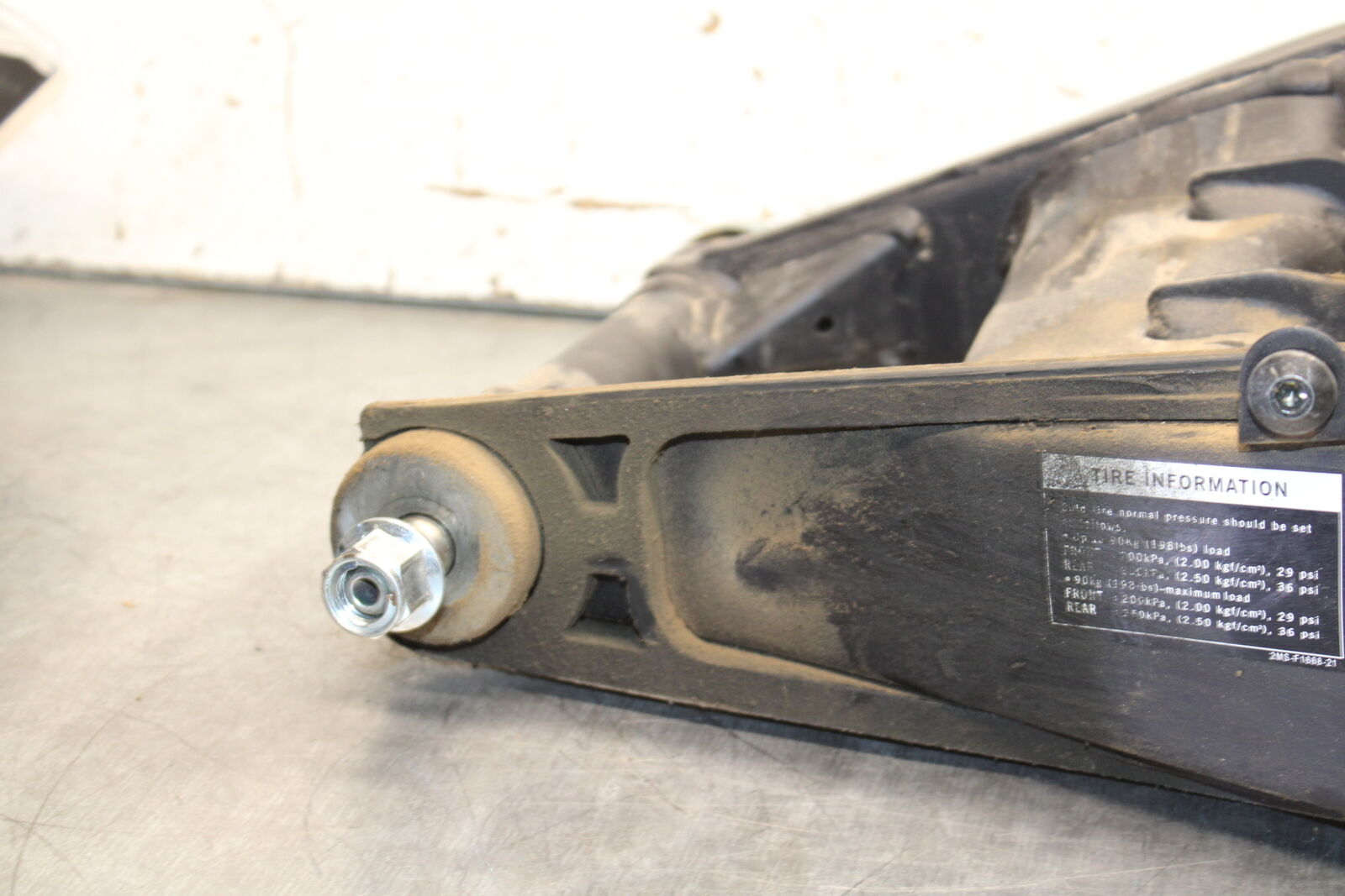19-24 YAMAHA R3 REAR SWINGARM BACK SUSPENSION SWING ARM BB736