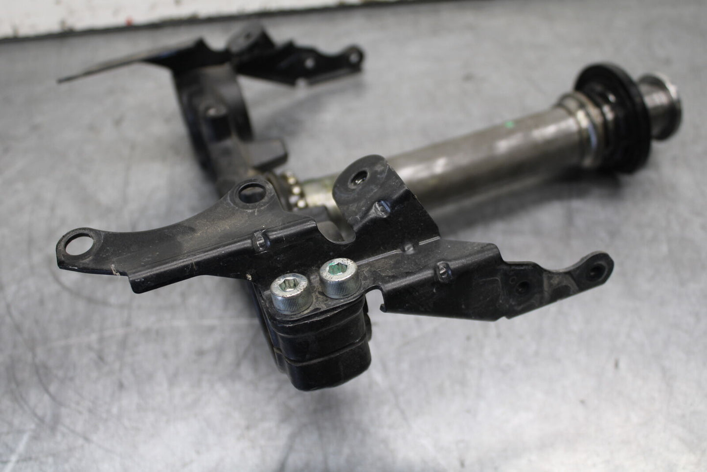 12-17 KAWASAKI ER-6N Z650 FRONT FORKS CLAMP LOWER TRIPLE TREE STEM BB709