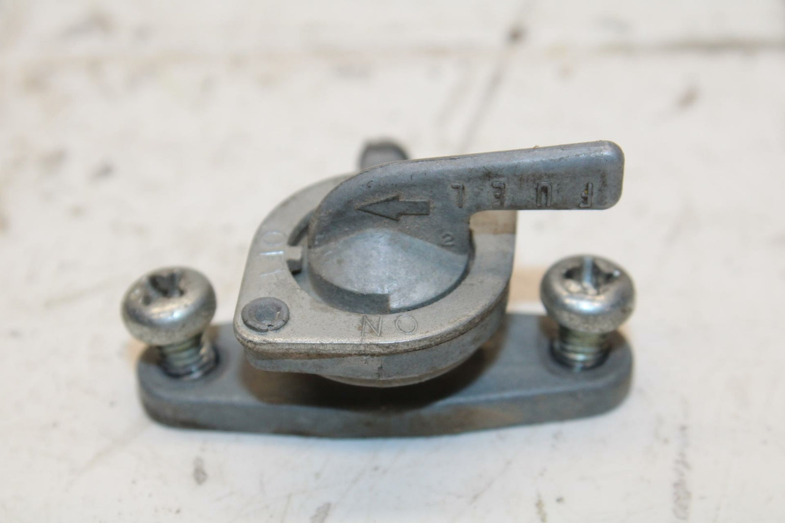 78-79 HONDA GOLDWING 1000 GAS TANK FUEL PETCOCK BB406