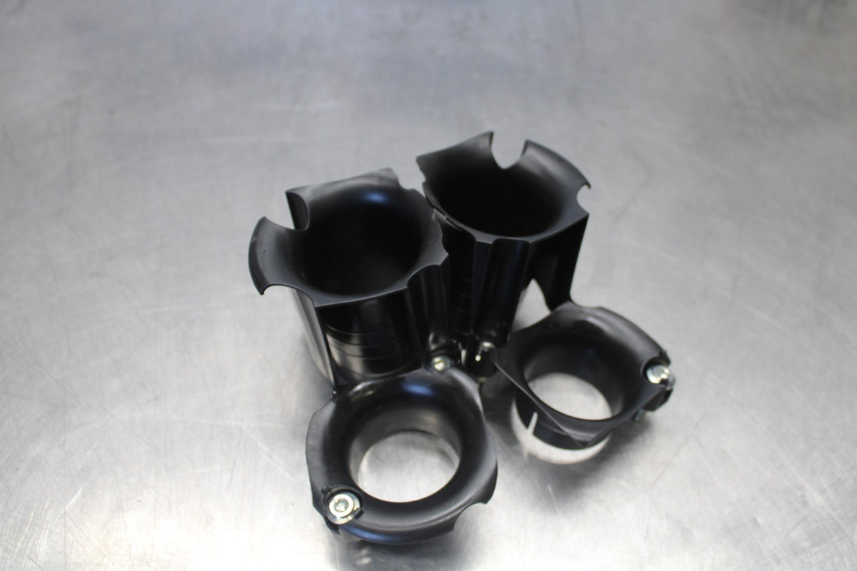 18 SUZUKI GSXR750 AIRBOX INTAKE VELOCITY STACKS BB891