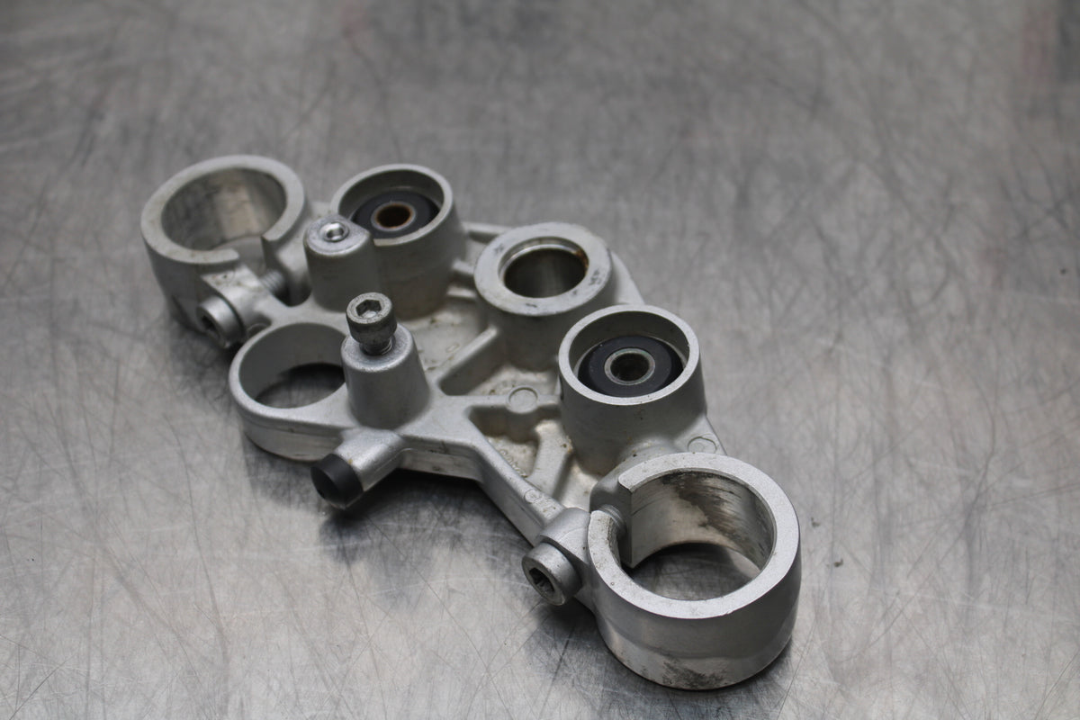 08 MOTO GUZZI BREVA 750 FORKS UPPER TRIPLE TREE CLAMP BB154