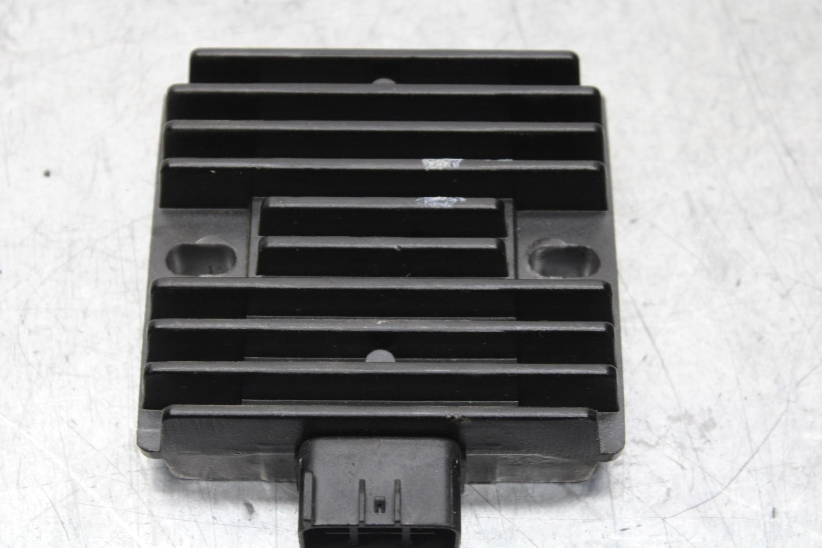 2007 Yamaha YZF R6 RECTIFIER VOLTAGE REGULATOR 4XY-81960-00-00 BB590